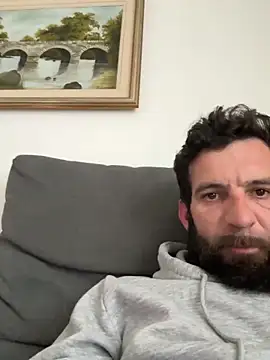Snapshot of Michel_huge chatting on May 7, 2026, 5:40 pm Michel huge online show from May 7, 2026, 5:40 pm