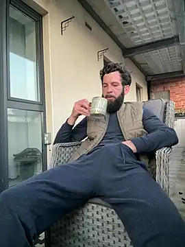Snapshot of Michel_huge chatting on May 26, 2026, 4:08 am Michel huge online show from May 26, 2026, 4:08 am