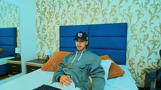 Marcus Jeron online show from November 4, 2025, 8:30 pm