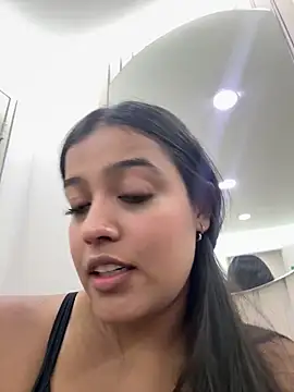 Snapshot of Camila_Bustamante chatting on December 20, 2025, 4:25 pm Camila Bustamante online show from December 20, 2025, 4:25 pm