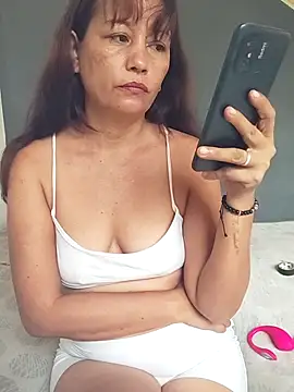 Snapshot of marinita13 chatting on February 18, 2026, 12:56 pm marinita13 online show from February 18, 2026, 12:56 pm