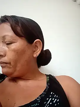 Snapshot of marinita13 chatting on February 24, 2026, 9:46 pm marinita13 online show from February 24, 2026, 9:46 pm