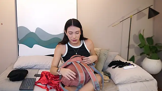 Ariaa Isabell online show from October 24, 2025, 6:04 pm