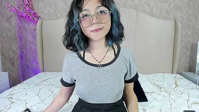 Snapshot of TerumiKitty chatting on February 21, 2026, 8:43 pm TerumiKitty online show from February 21, 2026, 8:43 pm