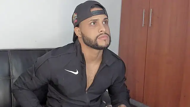 Pier Simons online show from October 16, 2025, 10:49 am