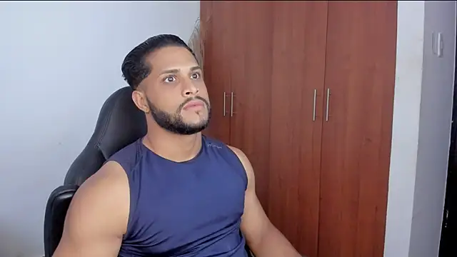 Snapshot of Pier_Simons chatting on April 23, 2026, 11:42 am Pier Simons online show from April 23, 2026, 11:42 am