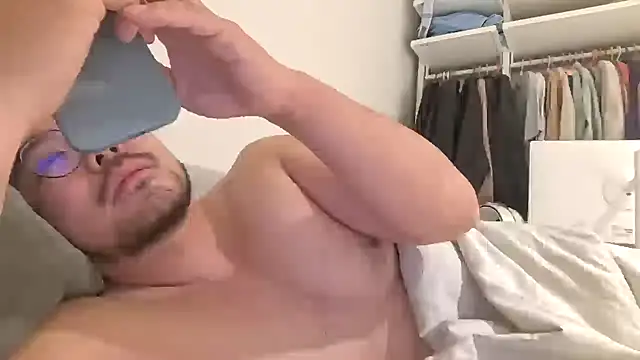 Snapshot of Bytheway0122 chatting on October 21, 2025, 12:39 pm Bytheway0122 online show from October 21, 2025, 12:39 pm