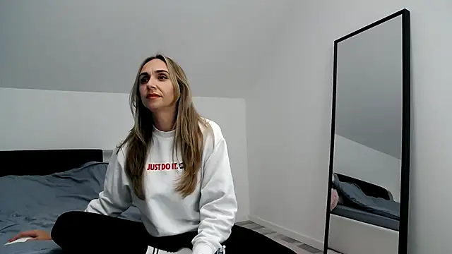 ArabianMalikah online show from December 20, 2025, 6:48 pm