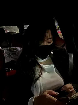 xiao-mo520 online show from October 23, 2025, 1:21 pm