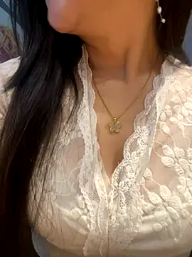 xiao-mo520 online show from November 10, 2025, 10:58 am