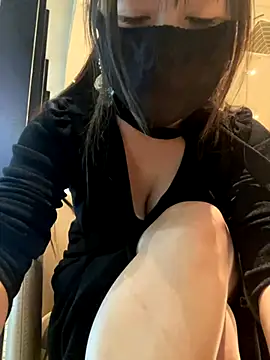 xiao-mo520 online show from November 14, 2025, 11:42 am