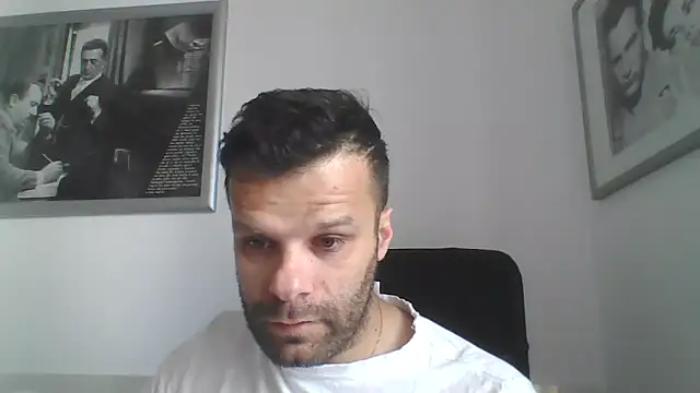 Snapshot of FROCETTO93 chatting on May 5, 2026, 6:21 am FROCETTO93 online show from May 5, 2026, 6:21 am