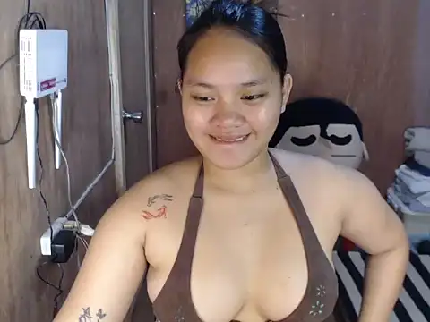 prettykrysgirl online show from October 7, 2025, 10:12 am