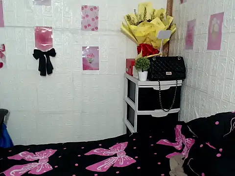 Snapshot of Shamcysupsup chatting on November 3, 2025, 11:00 am Shamcysupsup online show from November 3, 2025, 11:00 am