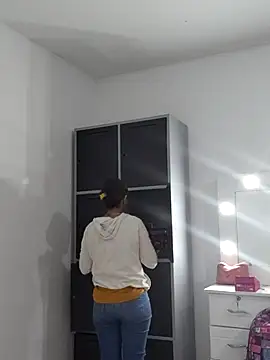 Merybeks online show from October 7, 2025, 10:34 am