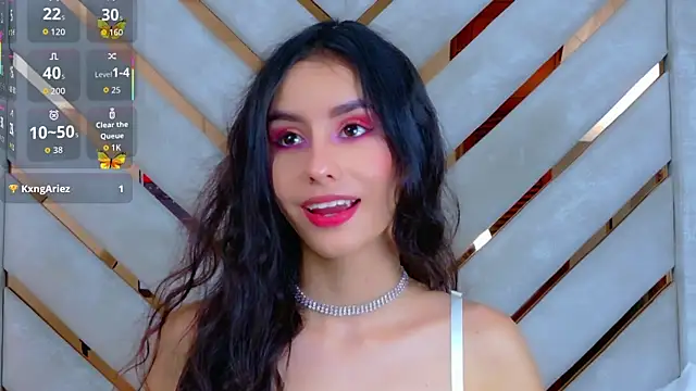 Sarah-Grace online show from November 10, 2025, 3:05 am