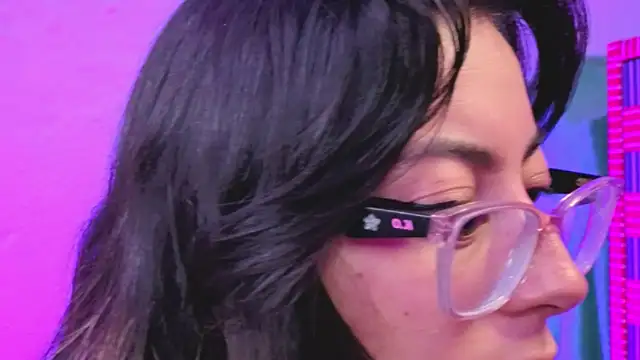 Miranda sexlove  online show from February 8, 2026, 6:06 am