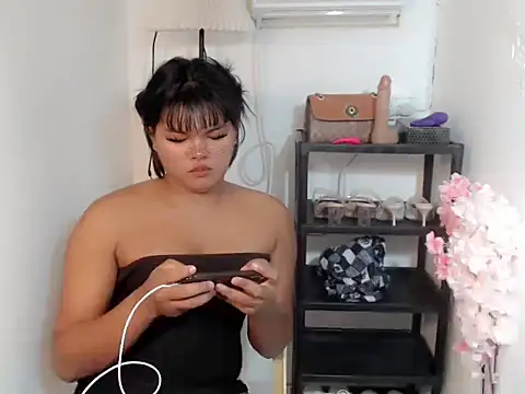 FROXXX21 online show from June 5, 2026, 7:25 am