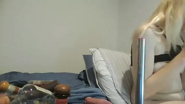 Babybunny8765 online show from December 1, 2025, 11:32 pm