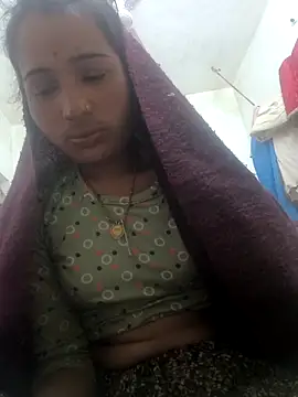 Snapshot of Hot_raaani chatting on December 15, 2025, 10:14 pm Hot raaani online show from December 15, 2025, 10:14 pm