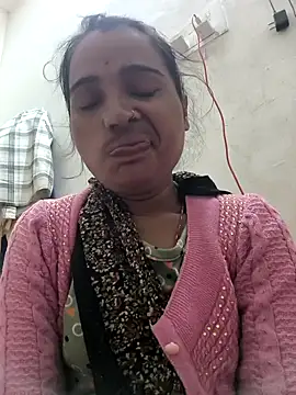 Snapshot of Hot_raaani chatting on December 19, 2025, 10:06 pm Hot raaani online show from December 19, 2025, 10:06 pm