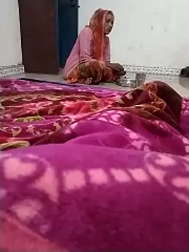 Snapshot of Hot_raaani chatting on December 20, 2025, 2:02 pm Hot raaani online show from December 20, 2025, 2:02 pm