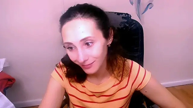 Snapshot of AlissaJersi chatting on October 16, 2025, 9:10 am AlissaJersi online show from October 16, 2025, 9:10 am