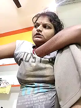 Snapshot of Hot_mirchjii chatting on October 11, 2025, 10:30 pm Hot mirchjii online show from October 11, 2025, 10:30 pm