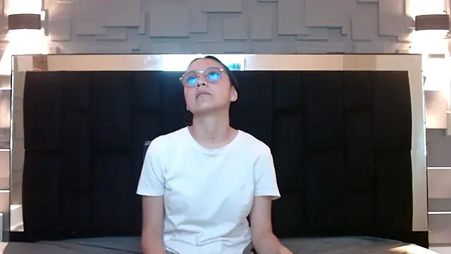 katalina07 1 online show from October 6, 2025, 4:15 pm