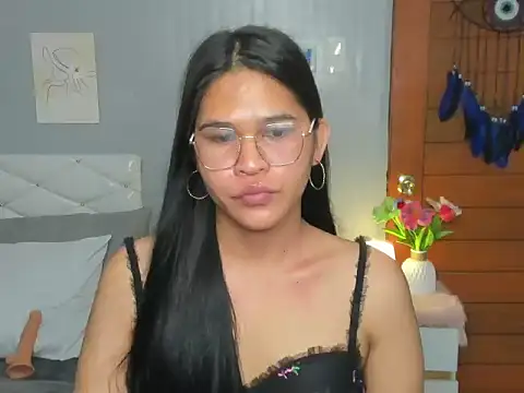 Snapshot of AlianaBlair chatting on September 18, 2025, 8:44 pm AlianaBlair online show from September 18, 2025, 8:44 pm