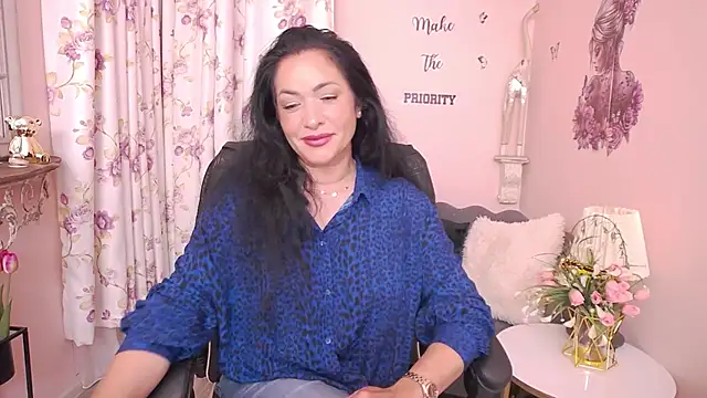 Snapshot of MyLovOne chatting on April 30, 2026, 9:37 am MyLovOne online show from April 30, 2026, 9:37 am