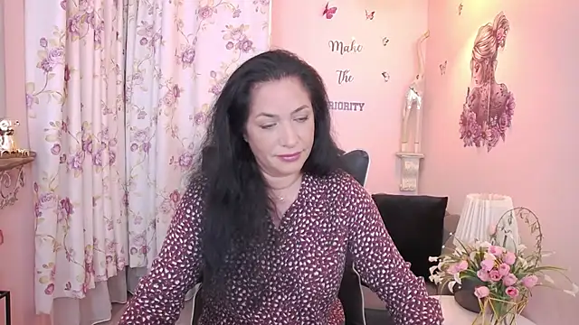 Snapshot of MyLovOne chatting on May 20, 2026, 10:54 am MyLovOne online show from May 20, 2026, 10:54 am