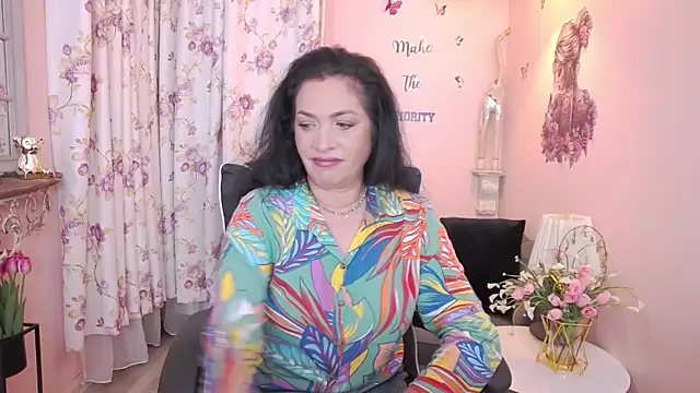 Snapshot of MyLovOne chatting on May 27, 2026, 12:13 pm MyLovOne online show from May 27, 2026, 12:13 pm