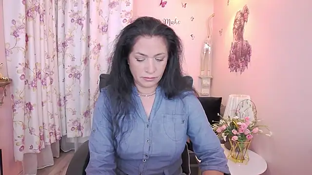 Snapshot of MyLovOne chatting on May 28, 2026, 9:50 am MyLovOne online show from May 28, 2026, 9:50 am