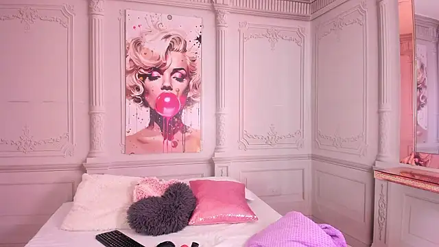 luna hot ass online show from March 13, 2026, 9:10 pm