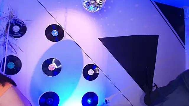 Snapshot of Lilith_and_Khloe chatting on November 29, 2025, 11:24 am Lilith and Khloe online show from November 29, 2025, 11:24 am