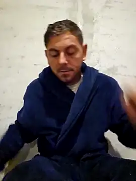 Alex-andru88 online show from October 24, 2025, 3:47 am