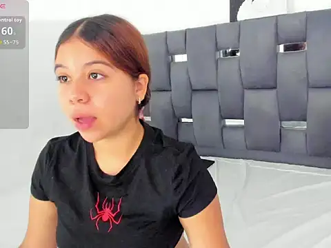 MafeStar777 online show from February 3, 2026, 6:13 pm