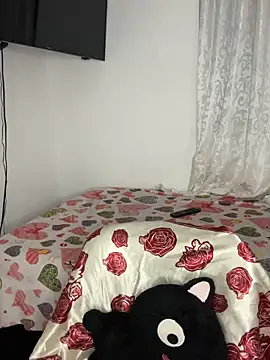 Linda Bellucci online show from October 11, 2025, 5:17 am