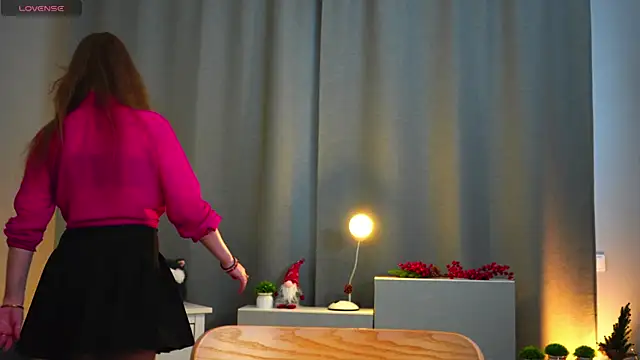 LorettaGladman online show from April 11, 2026, 4:06 am