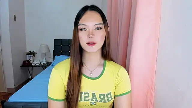 ameliamaureen online show from September 24, 2025, 2:20 pm