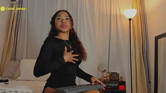 Estefy arroyo1 online show from January 9, 2026, 3:09 am