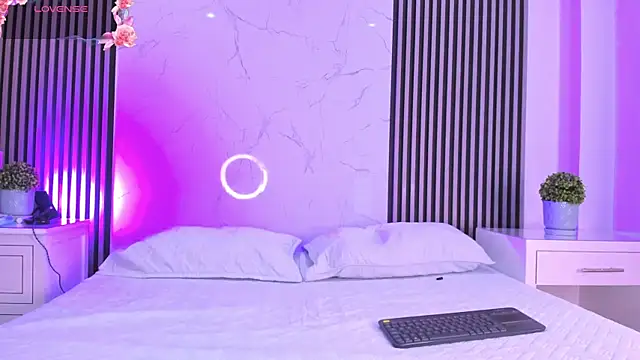 EimyAndMaxi online show from February 12, 2026, 10:16 pm