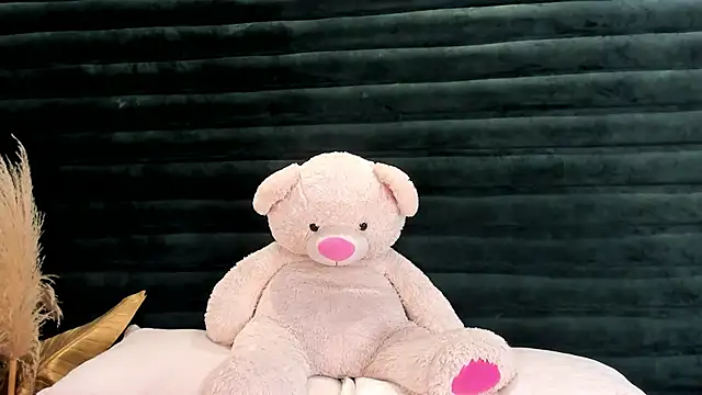 LiliCarterm online show from March 21, 2026, 1:43 am