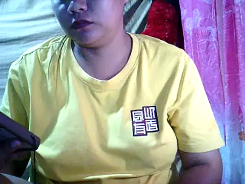 Snapshot of yuana25 chatting on February 17, 2026, 11:40 am yuana25 online show from February 17, 2026, 11:40 am