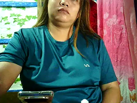 yuana25 online show from May 29, 2026, 11:41 am