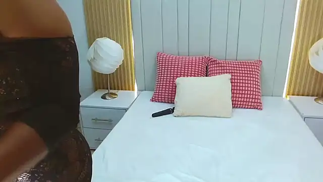 WildScarlet online show from September 15, 2025, 1:33 pm