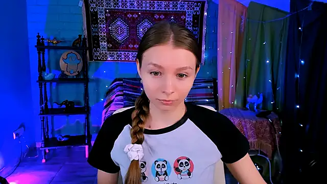 JulieDaniel online show from March 2, 2026, 4:36 am