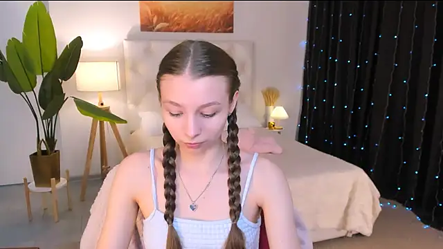 JulieDaniel online show from April 15, 2026, 8:21 am