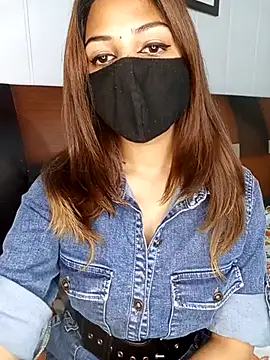 Hot malika19 online show from December 14, 2025, 8:52 am